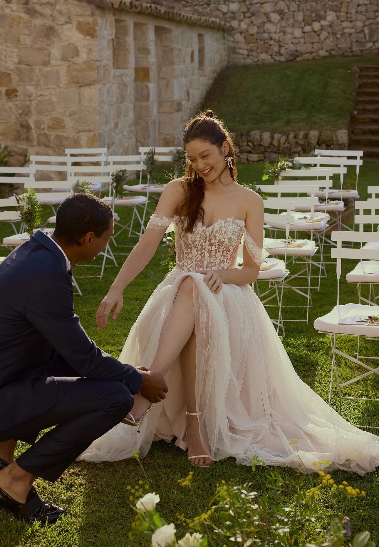 Leia Justin Alexander dromerige jurk met schouderbandjes en kant