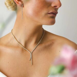 parure de bijoux avec collier et boucles d'oreilles