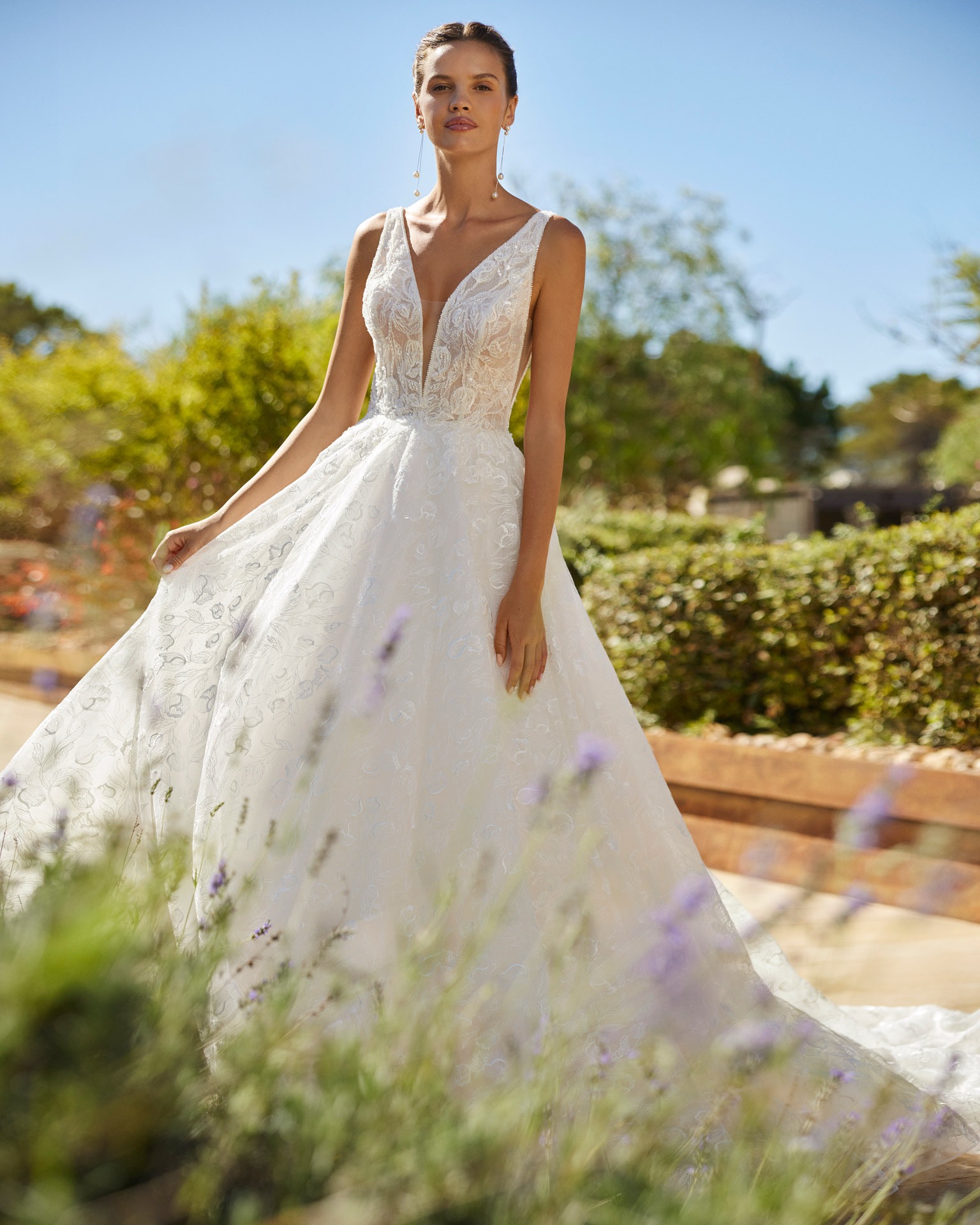 Serbal trouwjurk met patroon van adriana alier by rosa clara