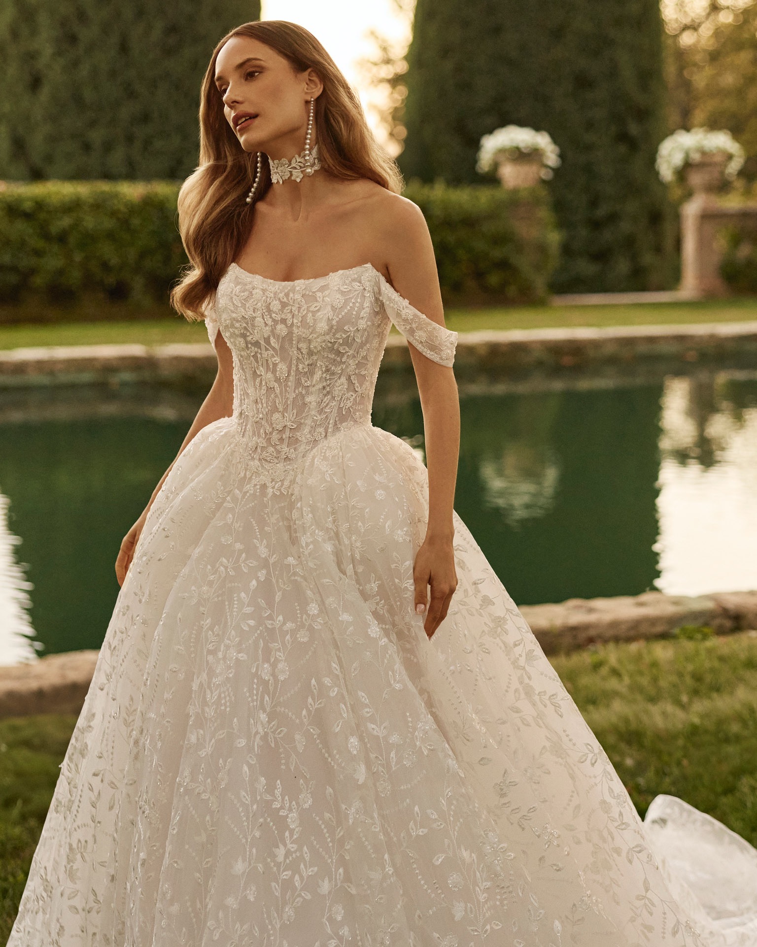 ximay dromerige moderne trouwjurk met basque waist van aire barcelona by rosa clara
